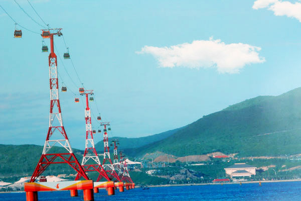 Bay từ Hà Nội vào Nha Trang mất bao lâu?