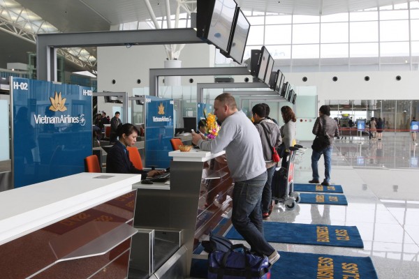 Có thể mua vé máy bay tại sân bay không?
