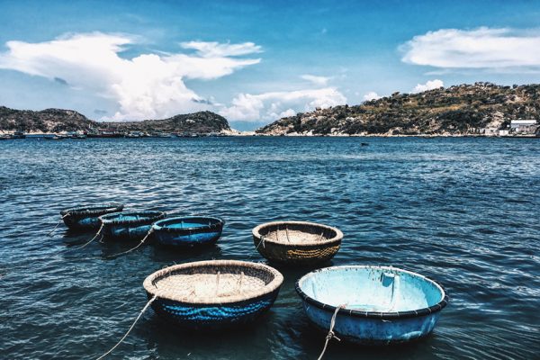 Vé máy bay giá rẻ tháng 4